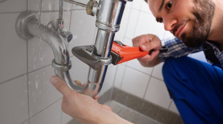 Expert burst pipe repair services in Belvue, KS